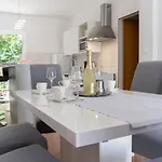 Pretty 2bdr With Terrace, With 2 Bathrooms, 41