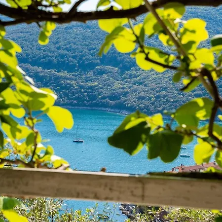 Apartment Pretty 2bdr With Terrace, With 2 Bathrooms, 41 Rabac