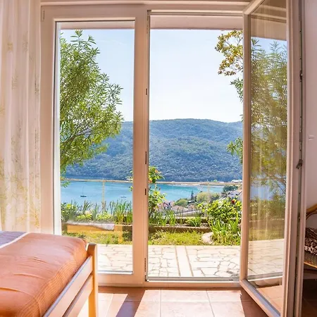 Pretty 2bdr With Terrace, With 2 Bathrooms, 41 *