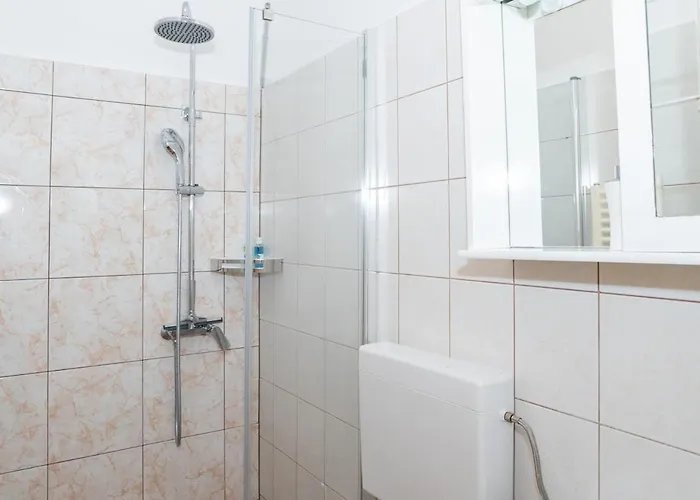 Pretty 2bdr With Terrace, With 2 Bathrooms, 41 Apartmán