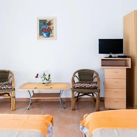 Pretty 2bdr With Terrace, With 2 Bathrooms, 41 Apartmán *