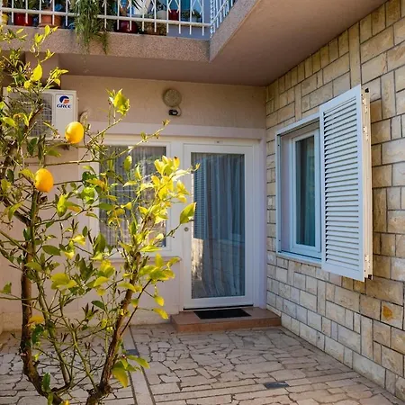 Pretty 2bdr With Terrace, With 2 Bathrooms, 41 Apartmán