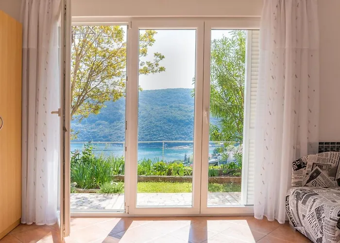 Pretty 2bdr With Terrace, With 2 Bathrooms, 41 ראבץ