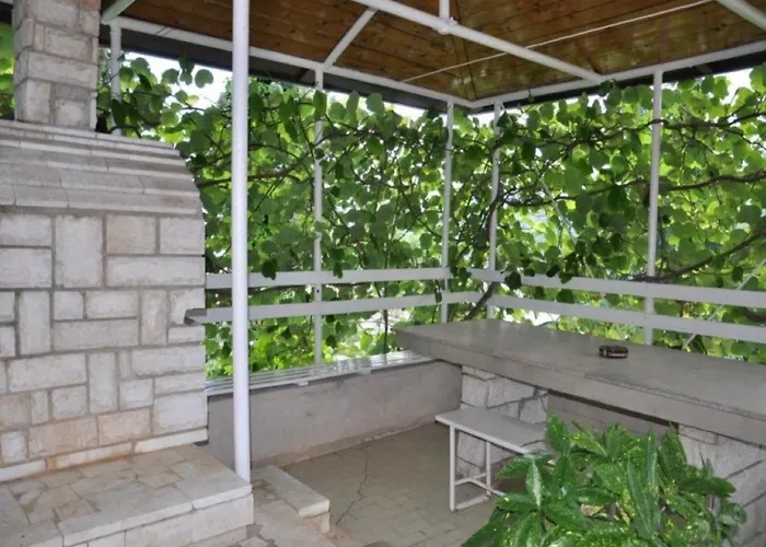 Pretty 2bdr With Terrace, With 2 Bathrooms, 41 ראבץ