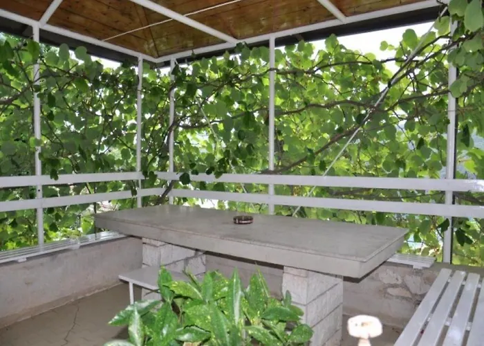 Pretty 2bdr With Terrace, With 2 Bathrooms, 41 דירה ראבץ